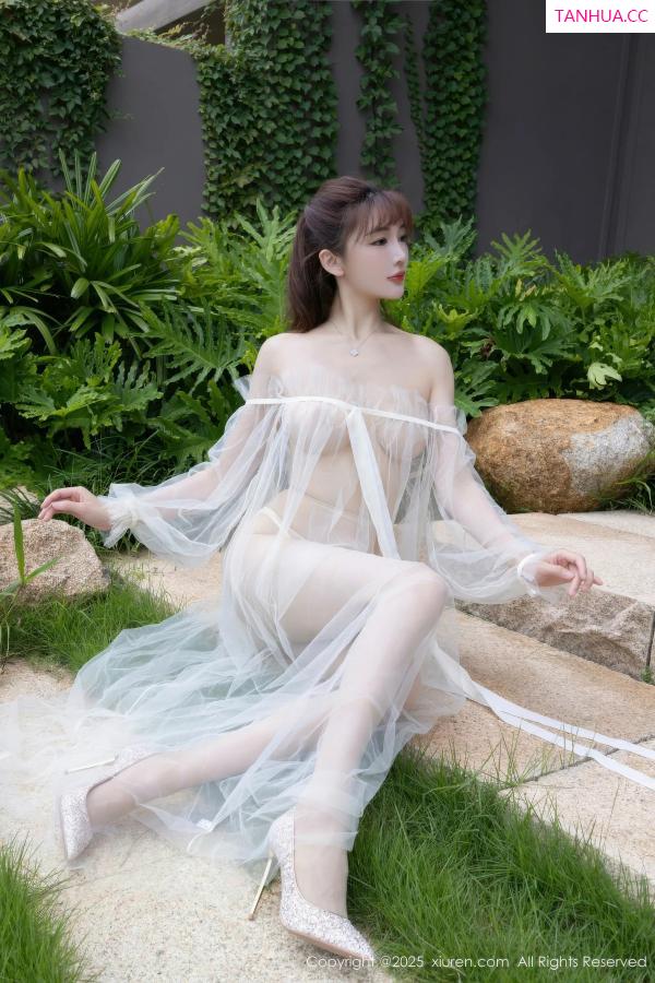 陆萱萱  [XiuRen]高清写真图 2025.10.23 No.10903 陆萱萱 轻透白纱第10张图片